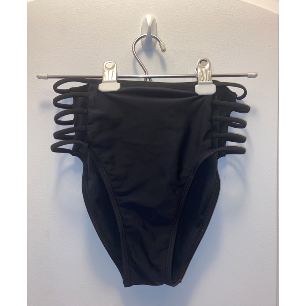 Xhilaration Black Strappy Hipster Bikini Swim Bottom Junior’s Medium